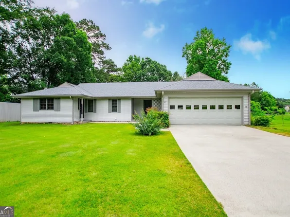 65 Pine Haven Ct, Carrollton, GA 30116