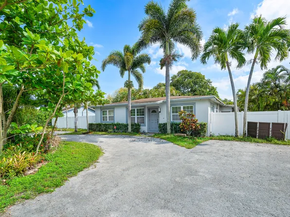 6130 Edwards Rd, Pompano Beach, FL 33063