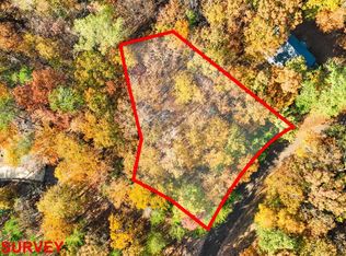 61 Point Grand Dr, Savannah, TN 38372