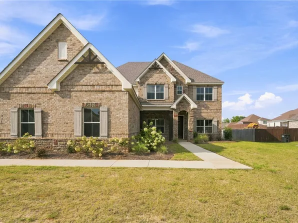 856 Violet Ln, Opelika, AL 36801