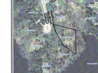 32 Harbor Dr, Galena, IL 61036