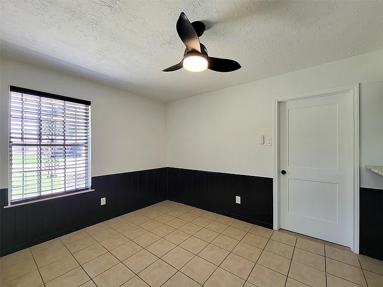 10614 Bainbridge St — Photo 7