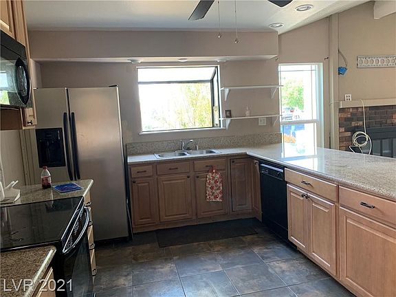 5th image of 3904 Starflower Ct