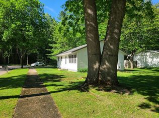 3214 Avon St, Midland, MI 48640