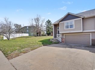 1549 Legend Trail Dr Unit A, Lawrence, KS 66047