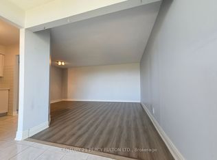 61 Markbrook Ln #1103, Toronto, ON M9V 5E7