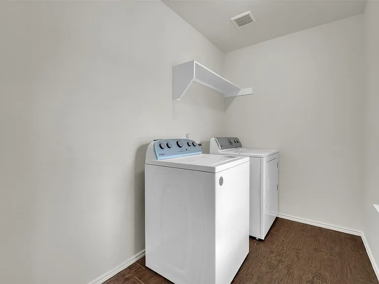 338 Castleridge Dr #B — Photo 14
