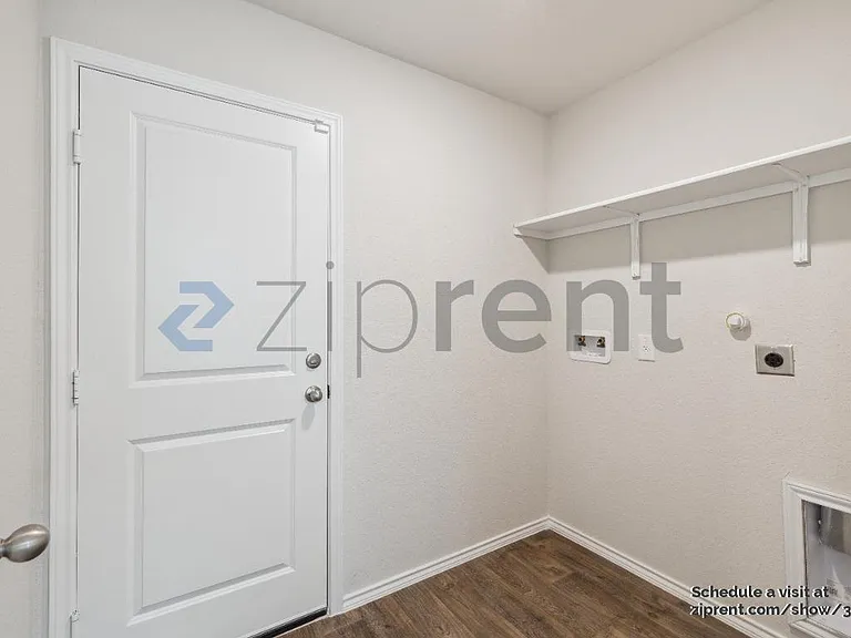 113 Chipping Aly — Photo 10