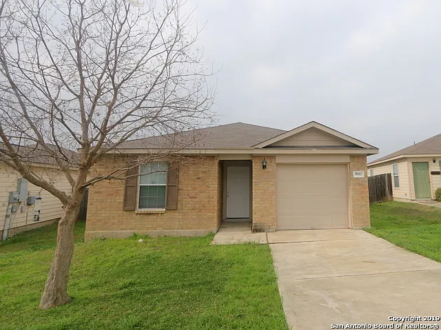 3 bed, 2.0 bath, 1233 sqft, $1,500 — Photo 1