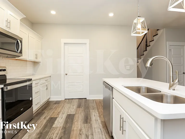 1413 Kingbird Dr — Photo 7