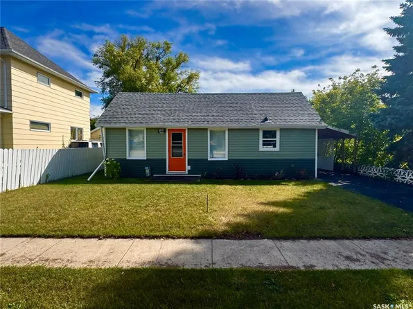 211 Valley STREET, Strasbourg, SK S0G 4V0