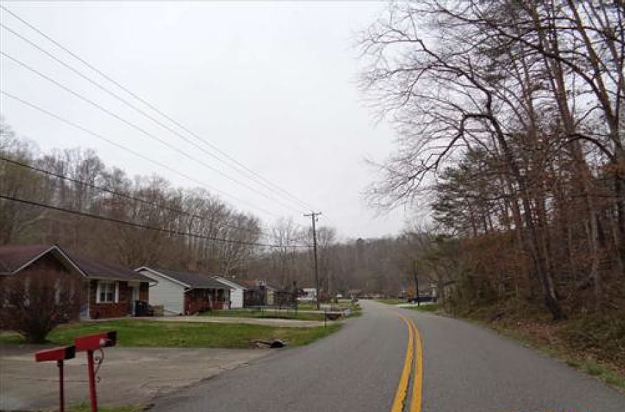 2nd image of 2442 Shopes Creek Rd