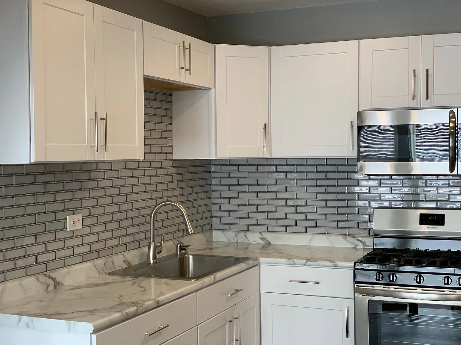 3 bed, 1250 sqft, $1,600 — Photo 1