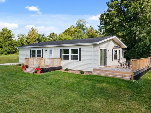 W144 North STREET, Cascade, WI 53011