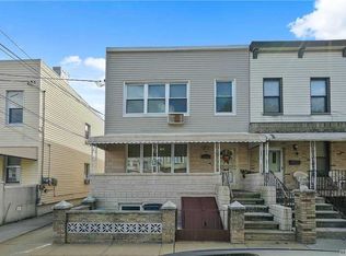 73-20 67th Dr, Middle Village, NY