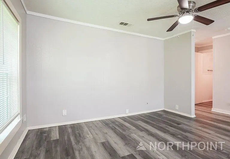 1211 Country Club Rd — Photo 11