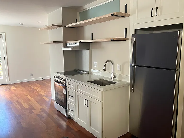 1309 Arch St — Photo 7