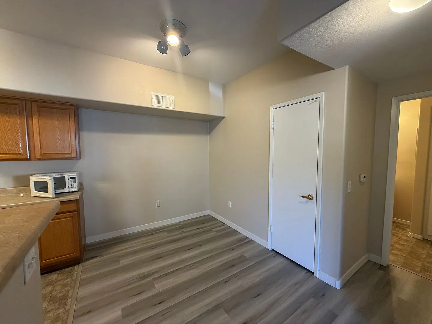Charming 1-Bedroom Gated Condo Near South Point — Photo 4
