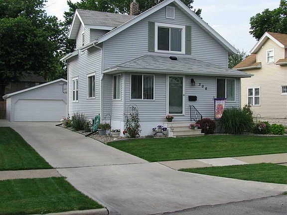2nd image of 306 E 12th St