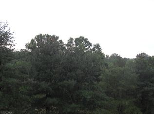 806 Magnolia Ln, Branchburg, NJ 08876