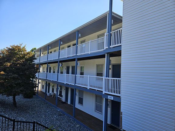 2nd image of 1085 Bluewater Dr Unit 116
