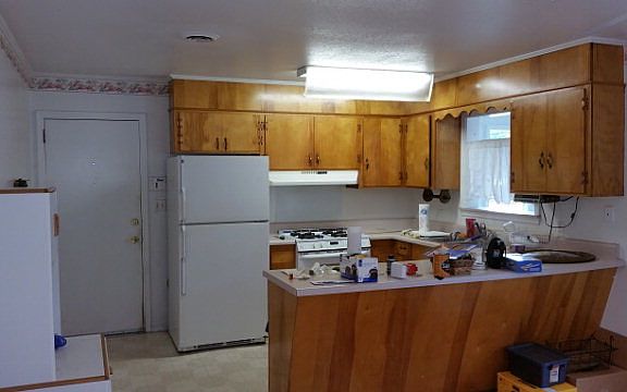 4th image of 210 Pinehurst Dr