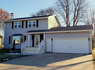 111 7th St, Durant, IA 52747