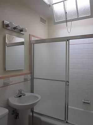Upstairs hall bath