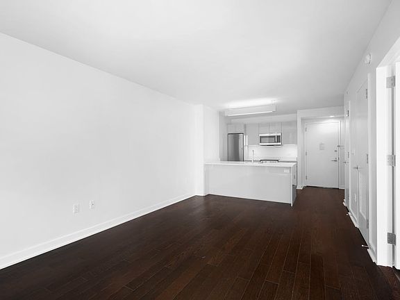 4th image of 400 W 113th St APT 920