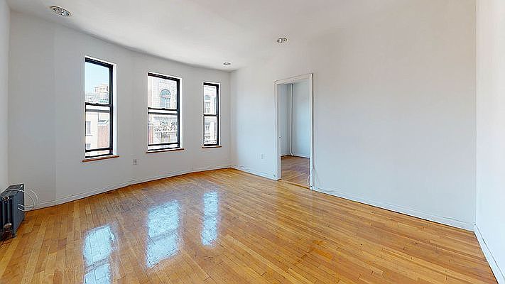 1st image of 104 2nd Ave APT 18