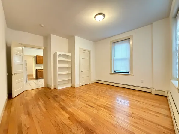 527 Chapel St, New Haven, CT