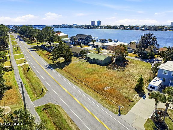 3rd image of 6401 N Lagoon Dr
