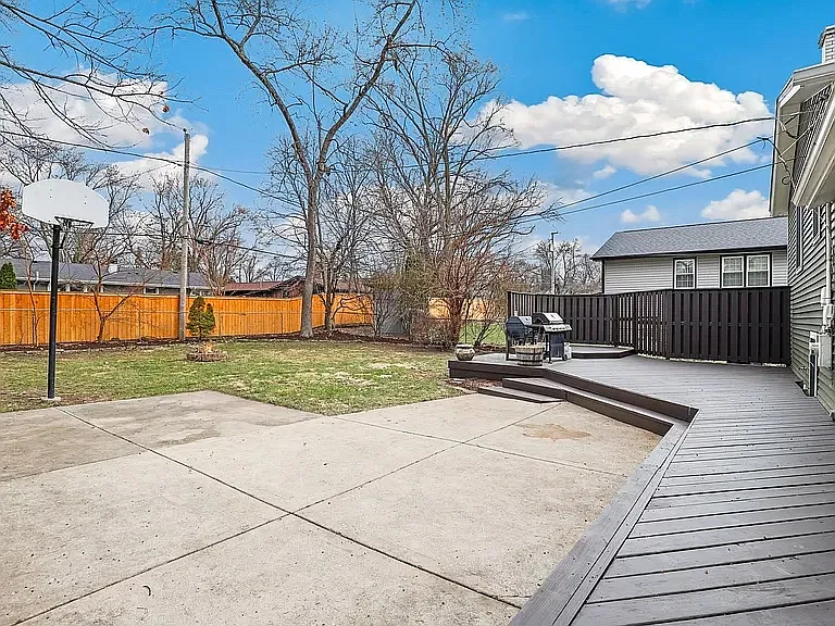 3 bed, 1684 sqft, $850 — Photo 2