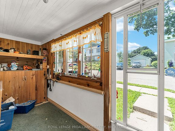 4th image of 465 Garden St