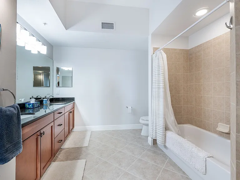 5116 Melbourne St #B-303 — Photo 28