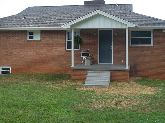 2nd image of 5011 NE Lincoln Dr