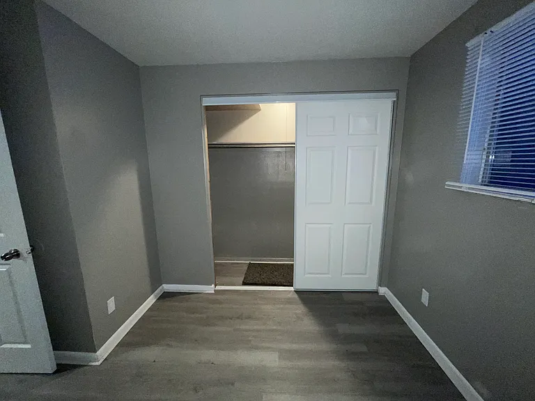 595 Brown St — Photo 12