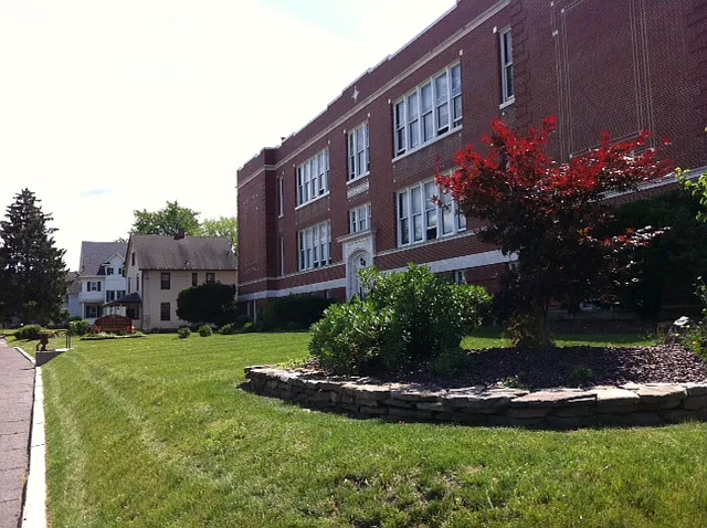 364 S Main St — Photo 2