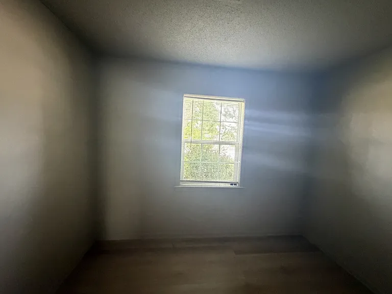 905 Maple Dr — Photo 16
