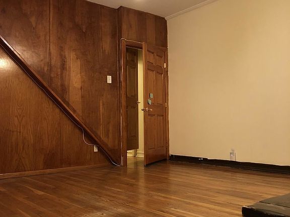 3rd image of 2445 32nd St #1