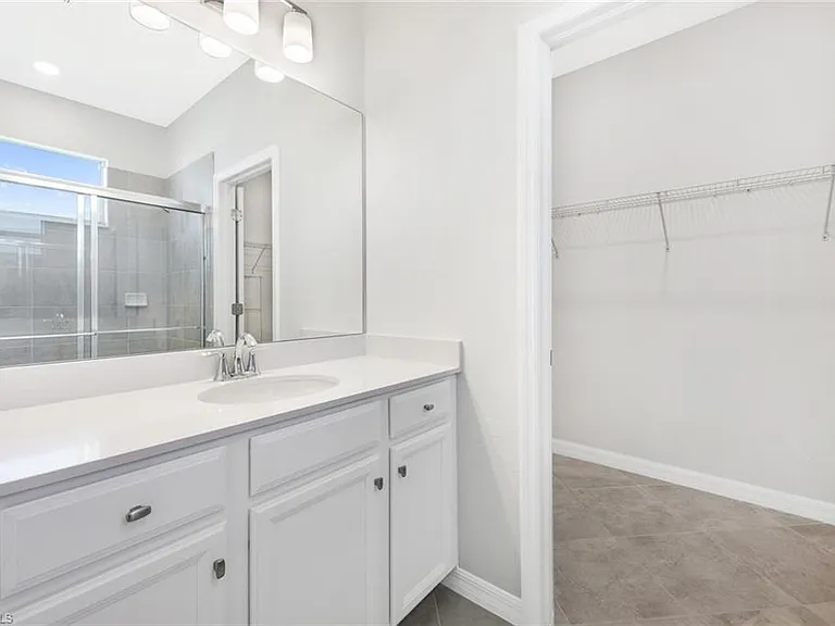 2672 Vine Ave — Photo 22
