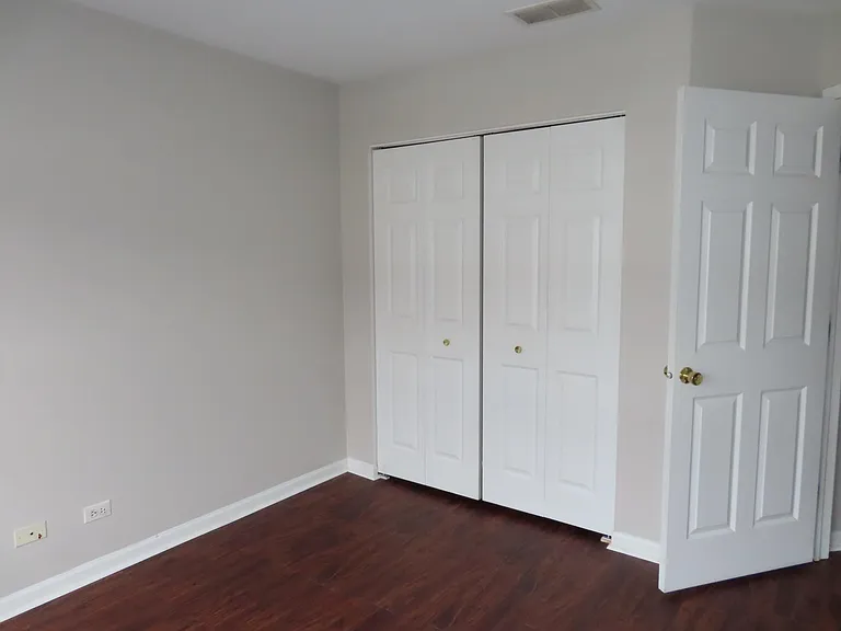 315 Springbrook Trl S — Photo 16