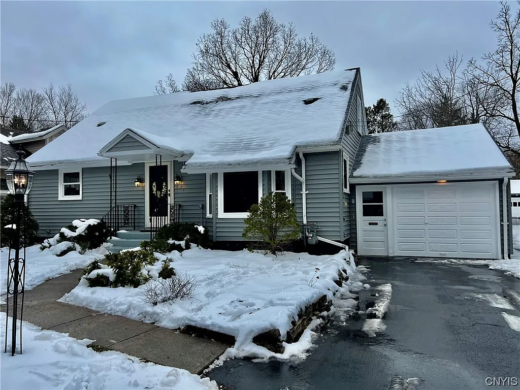243 Chestnut St photo 1