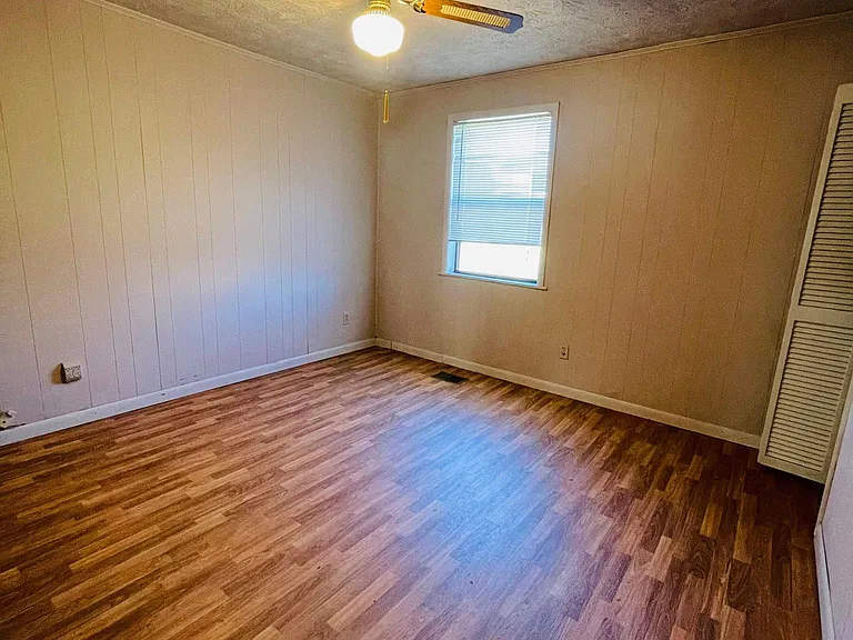 Bedroom #1