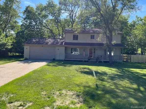 759 Geneva Rd, Waterford, MI 48328