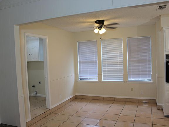 5th image of 3609 Shady Park Dr