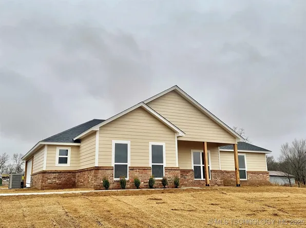 912 E Harlan Dr, Tahlequah, OK 74464