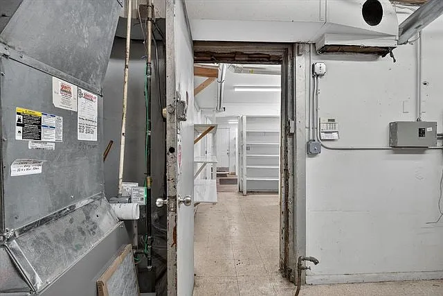 607 W Roosevelt Rd — Photo 31