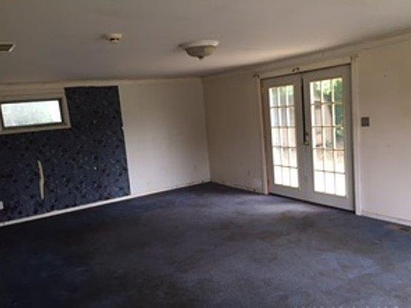 3rd image of 496 Asbury Ln