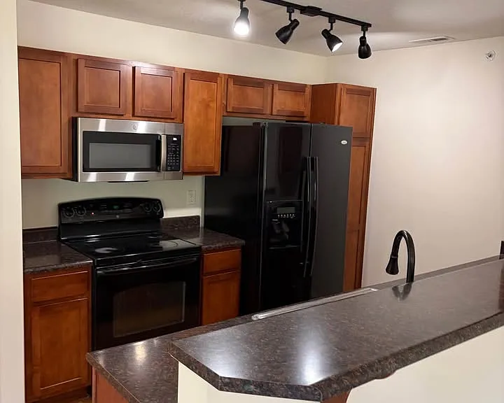 123 Foxden Dr #204 — Photo 2